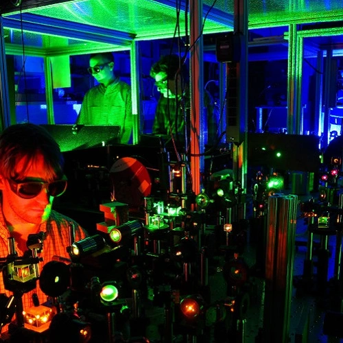 Tim Strobel in the laser lab